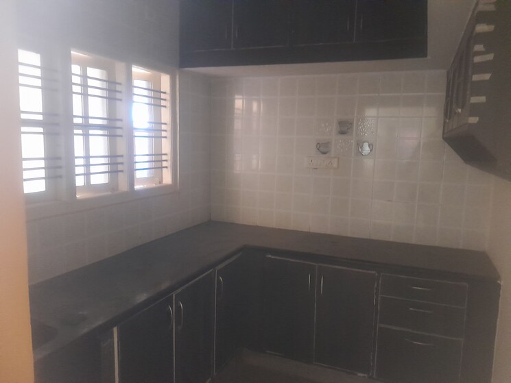 Kitchen, nri layout 3 Bedroom 1500 Sq.Ft. Builder Floor In Nri Layout Bangalore 9243384