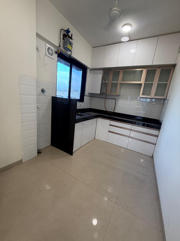 Kitchen, seasons-trimurti 2 Bedroom 772 Sq.Ft. Apartment In Santacruz West Mumbai 9243394