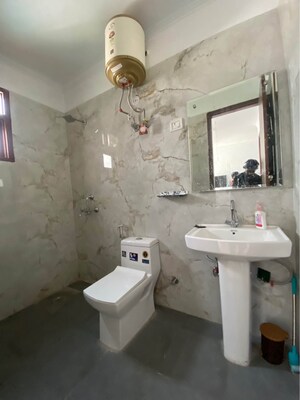 Master Bedroom in 1 BHK Apartment at Palm Residency Chhatarpur, Chattarpur – for Rent