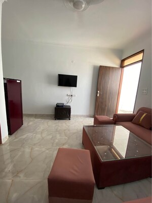 Bedroom in 1 BHK Apartment at Palm Residency Chhatarpur, Chattarpur – for Rent