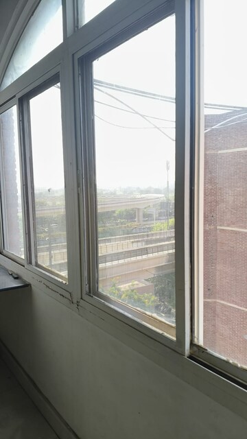 Balcony in 2.5 BHK Apartment at Mayur Vihar – for Sale