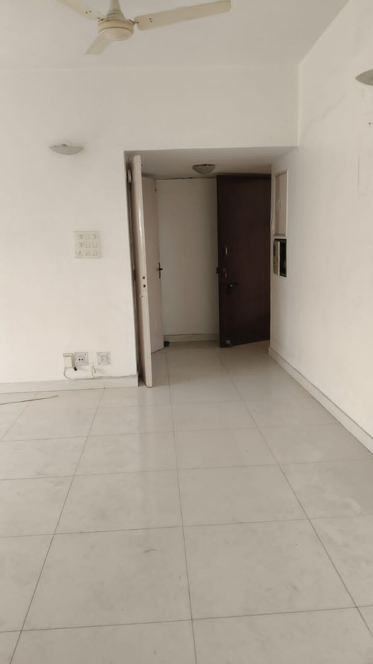 Room, mayur vihar 2.5 Bedroom 1150 Sq.Ft. Apartment In Mayur Vihar Delhi 9243459