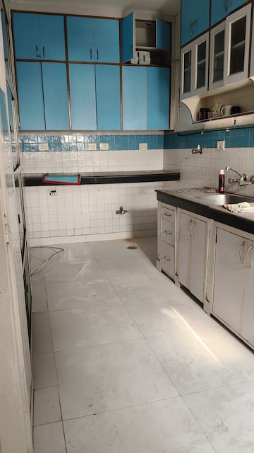 Kitchen in 2.5 BHK Apartment at Mayur Vihar – for Sale