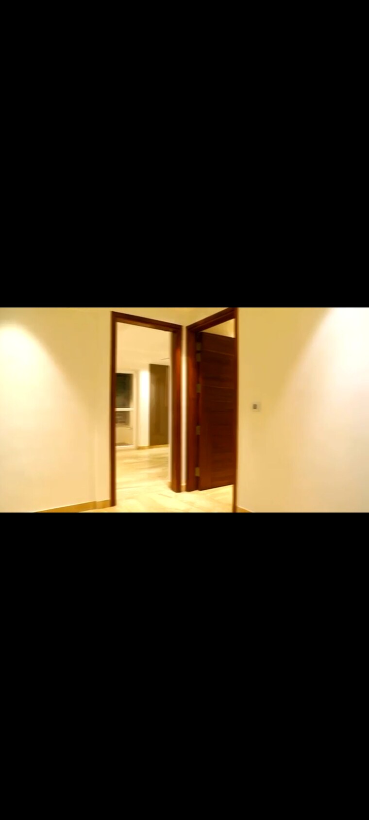 Room, defence colony 3 Bedroom 375 Sq.Yd. Builder Floor In Defence Colony Delhi 9243470