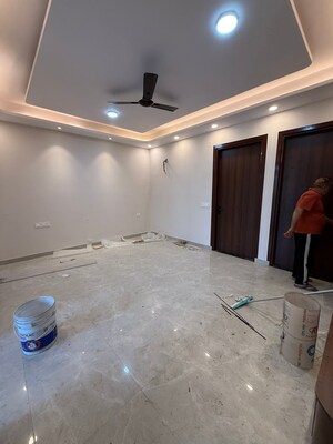 Team Area in 4 BHK Builder Floor at Empire Floors, Sector 57 – for Sale