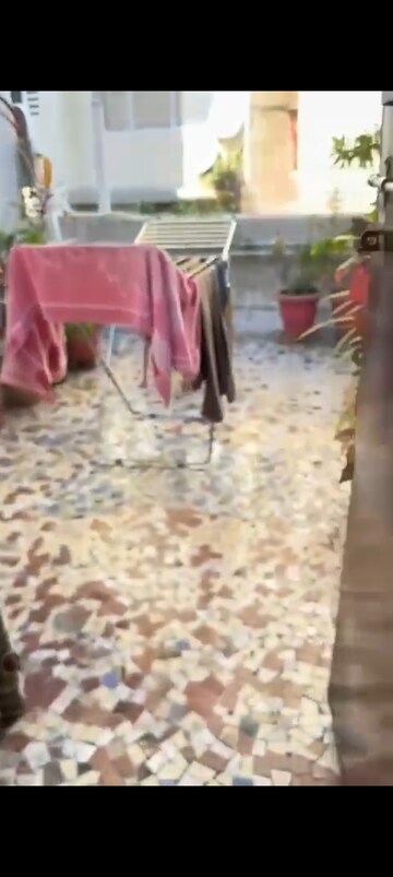 Parking in 2 BHK Apartment at Santacruz East – for Rent