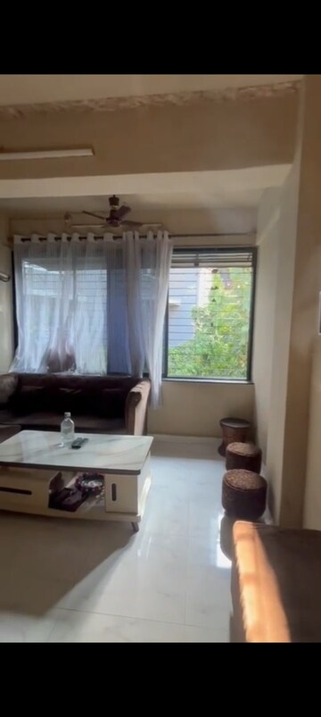 Team Area in 2 BHK Apartment at Kalina – for Rent