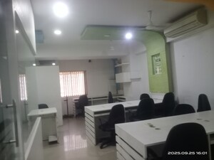  Office Space For Rent in Alkapuri