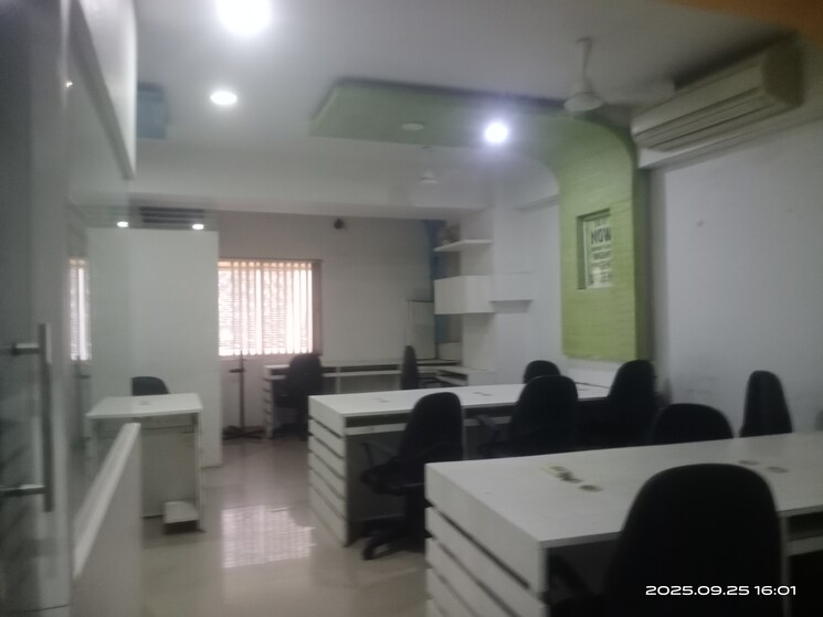 Living Room, alkapuri Commercial Office Space 1500 Sq.Ft. In Alkapuri Vadodara 9243552