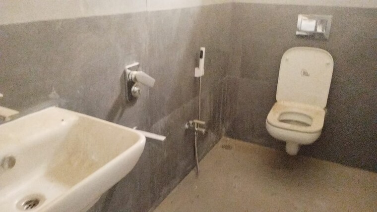 Bathroom, bandlaguda jagir 4 Bedroom 2800 Sq.Ft. Villa In Bandlaguda Jagir Hyderabad 9243564