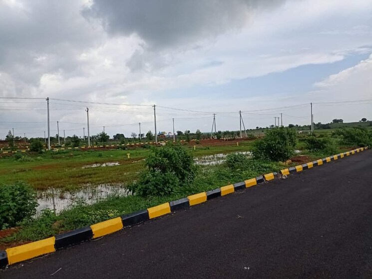Garden, shathabdhi-silver-space  147 Sq.Yd. Plot In Mominpet Vikarabad 9243574