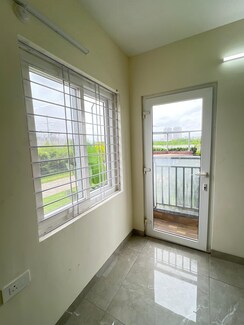 2 BHK + Pooja Room Apartment For Sale in Narsingi