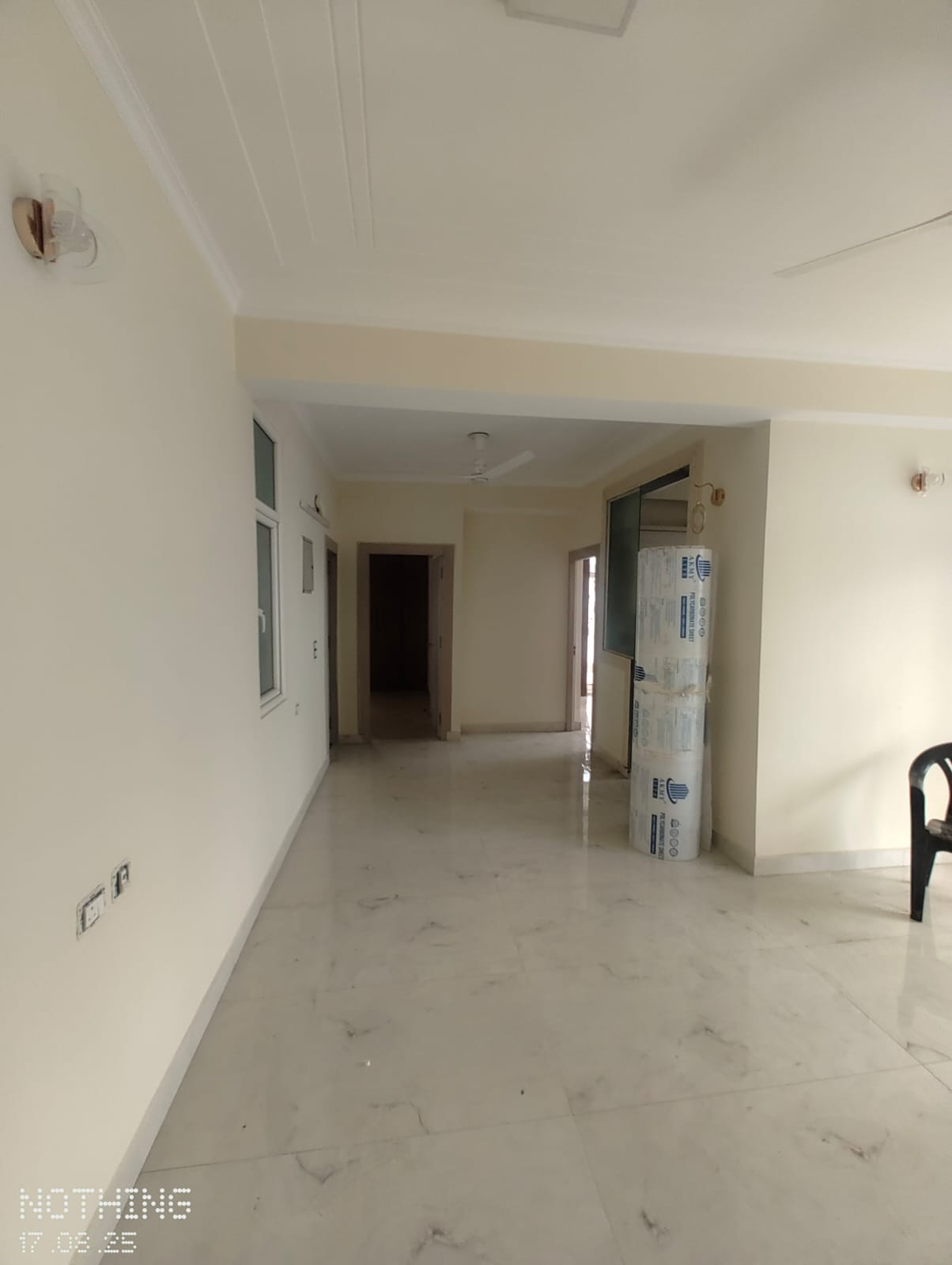 3 BHK + Extra Room Apartment For Rent in Mahagun Mosaic