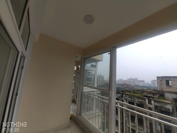Room in 3 BHK Apartment at Mahagun Mosaic, Vaishali Sector 4 – for Rent
