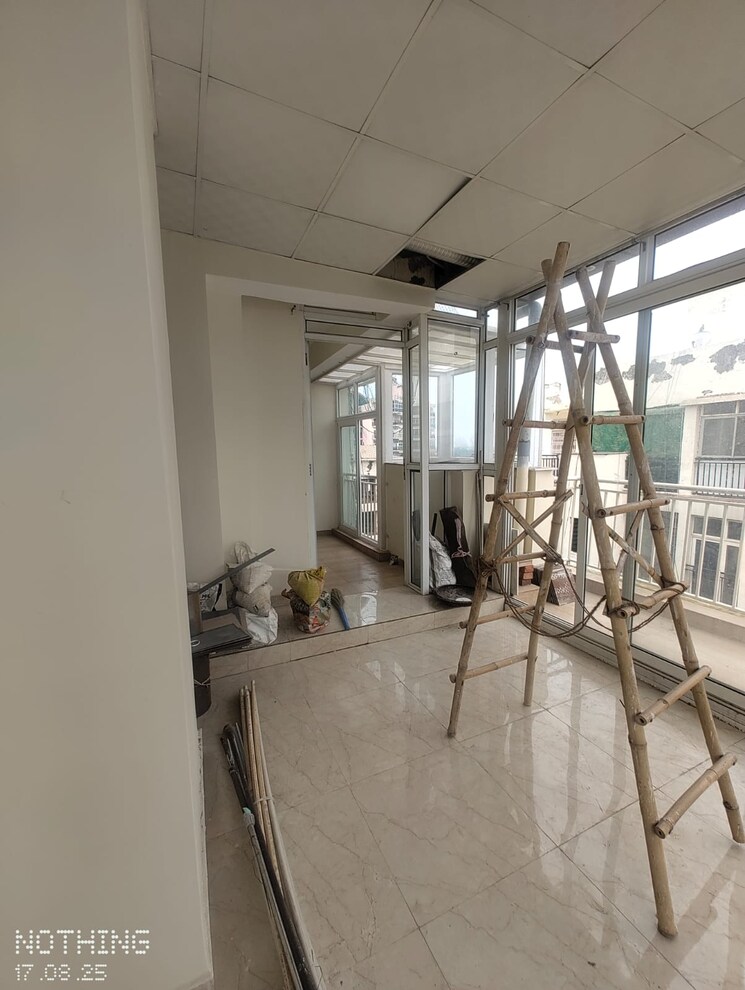 Gym, mahagun-mosaic 3 Bedroom 1400 Sq.Ft. Apartment In Vaishali Sector 4 Ghaziabad 9243577