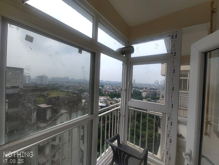 Balcony, mahagun-mosaic 3 Bedroom 1400 Sq.Ft. Apartment In Vaishali Sector 4 Ghaziabad 9243577
