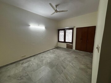 Master Bedroom in 4 BHK Builder Floor at Greater Kailash I – for Rent