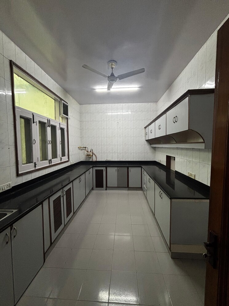 Kitchen, greater kailash i 4 Bedroom 2500 Sq.Ft. Builder Floor In Greater Kailash I Delhi 9243585