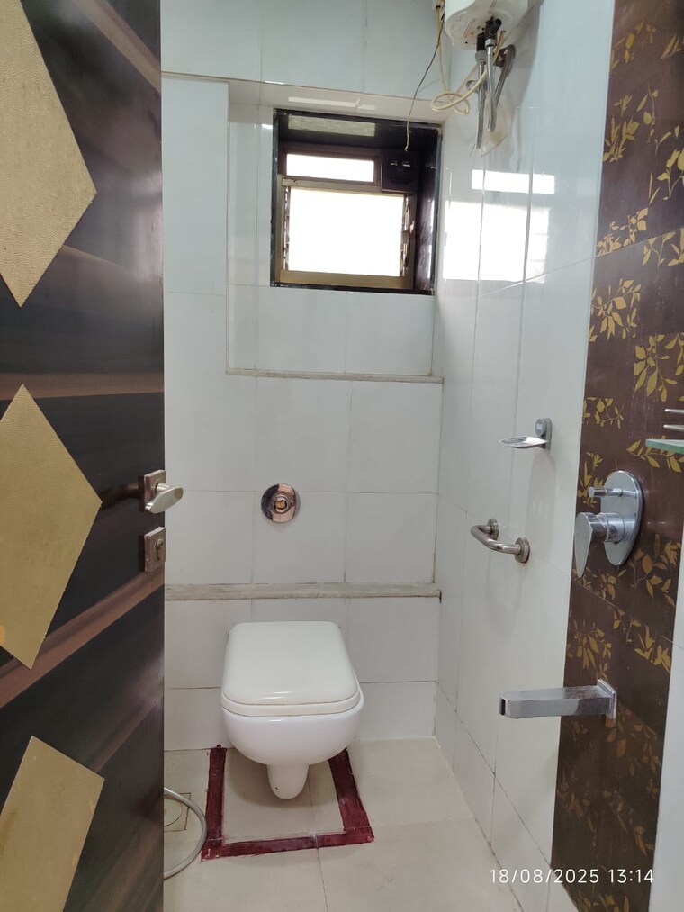 Bathroom, kanti-apartments 1 Bedroom 450 Sq.Ft. Apartment In Bandra West Mumbai 9243595