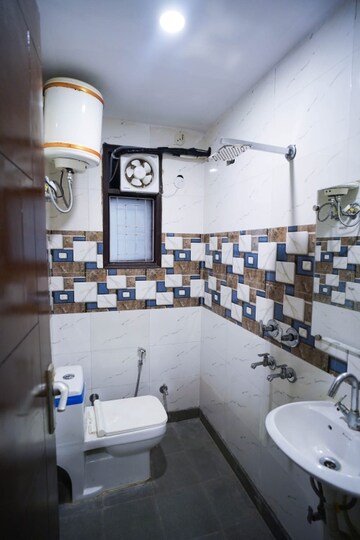 Master Bedroom in 1 RK Apartment at Sector 7 Dwarka – for Rent