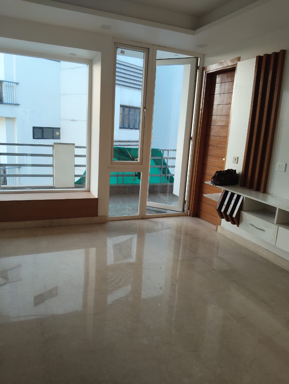 4 BHK + Servant Room Builder Floor For Sale in Nirvana Courtyard