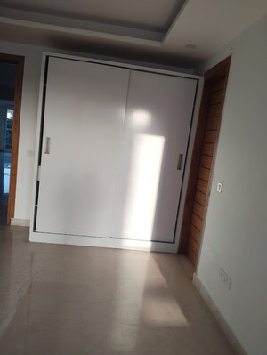 Room in 4 BHK Builder Floor at Nirvana Courtyard, Sector 50 – for Sale