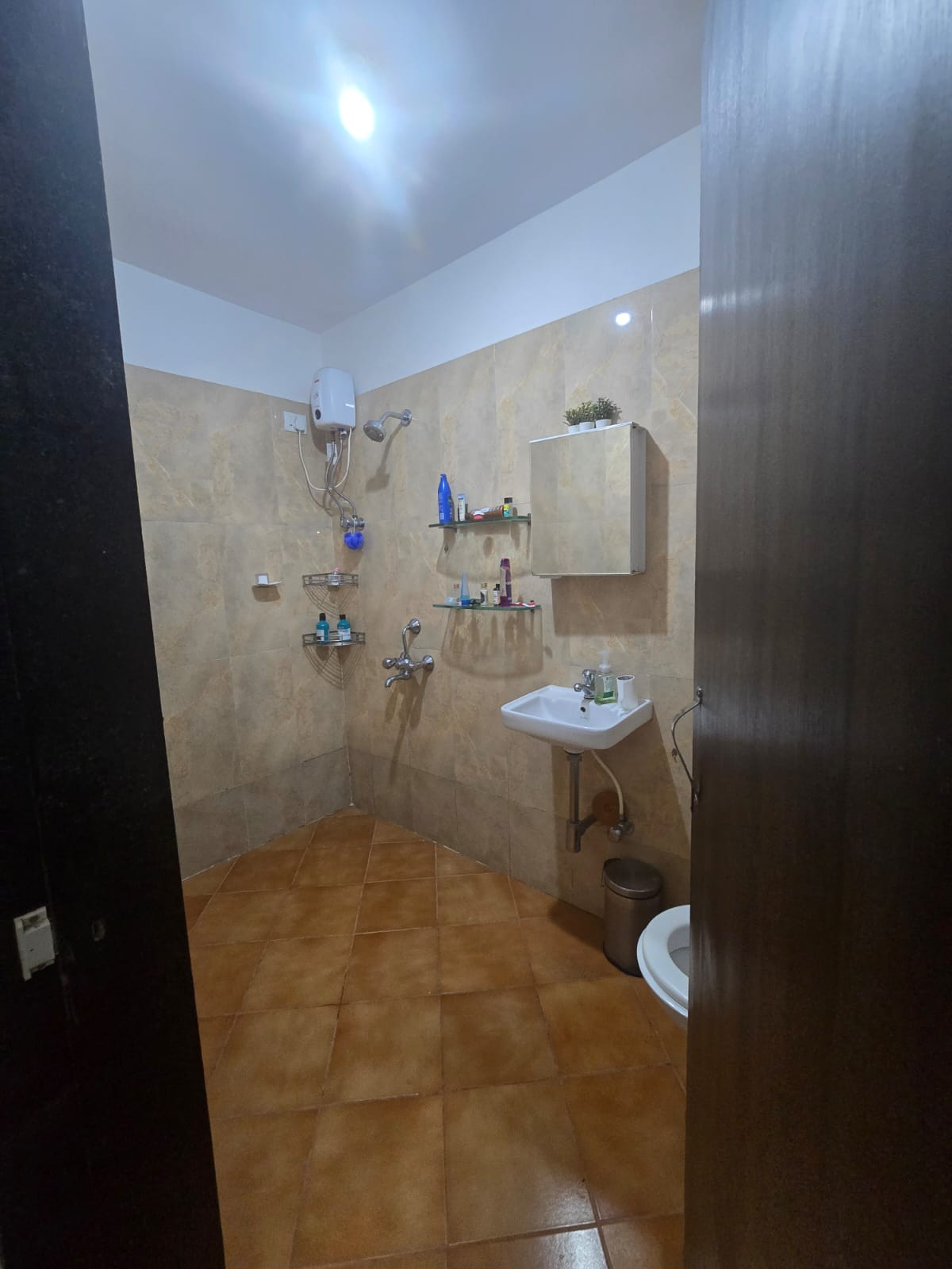 2 BHK + Pooja Room Apartment For Rent in Hiranandani Regent Hill