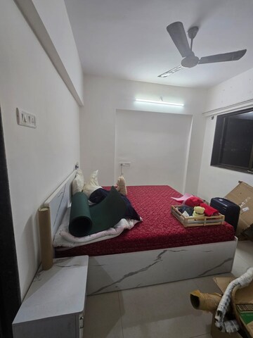 Furnished Amenities in 2 BHK Apartment at Hiranandani Regent Hill, Powai – for Rent