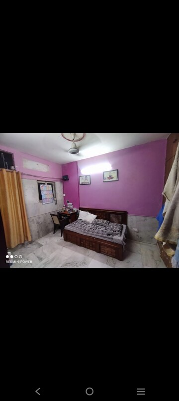 Bedroom in 2 BHK Apartment at Mayur Vihar Phase 1 – for Rent