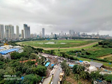 Master Bedroom in 2 BHK Apartment at Alamdar The Auro, Lower Parel – for Rent