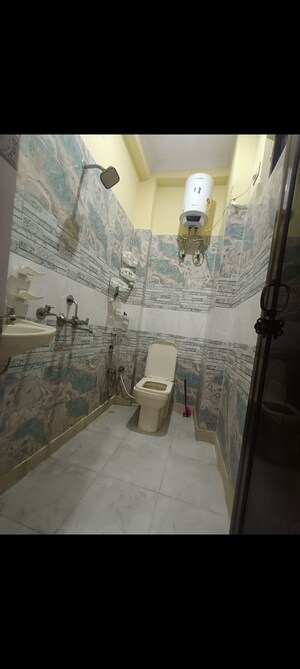 Bathroom in 2 BHK Apartment at Mayur Vihar Phase 1 – for Rent