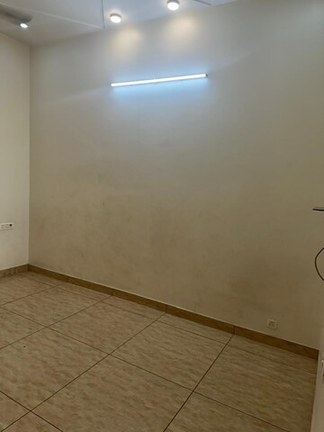 Room in 2 BHK Builder Floor at Chandigarh Road – for Rent