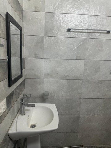 Bathroom in 2 BHK Builder Floor at Chandigarh Road – for Rent