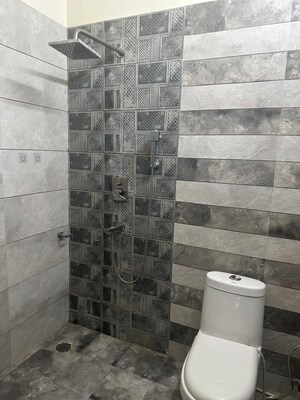 Bathroom in 2 BHK Builder Floor at Chandigarh Road – for Rent