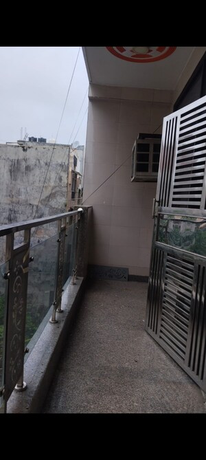 Balcony in 1.5 BHK Builder Floor at Mayur Vihar 1 – for Rent