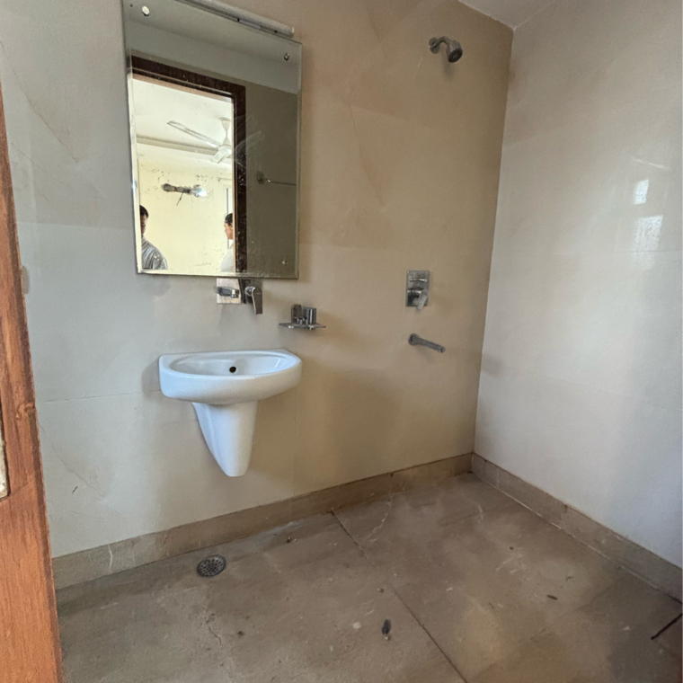 Bathroom, malviya nagar 2 Bedroom 1000 Sq.Ft. Builder Floor In Malviya Nagar Delhi 9243640