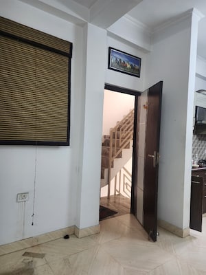 Building Lobby in 3 BHK Independent House at MDS Jai Shri, Sector 23 – for Rent
