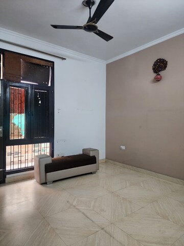 Room in 3 BHK Independent House at MDS Jai Shri, Sector 23 – for Rent