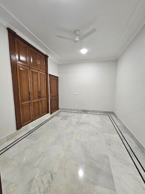 Room in 3 BHK Builder Floor at Uday Park – for Rent