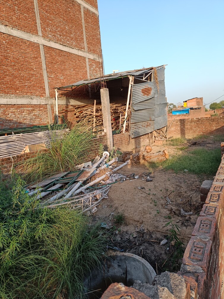 Exterior View, indira nagar  1400 Sq.Yd. Plot In Indira Nagar Lucknow 9243661