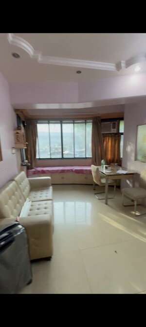 Living Room in 2 BHK Apartment at Sion – for Rent