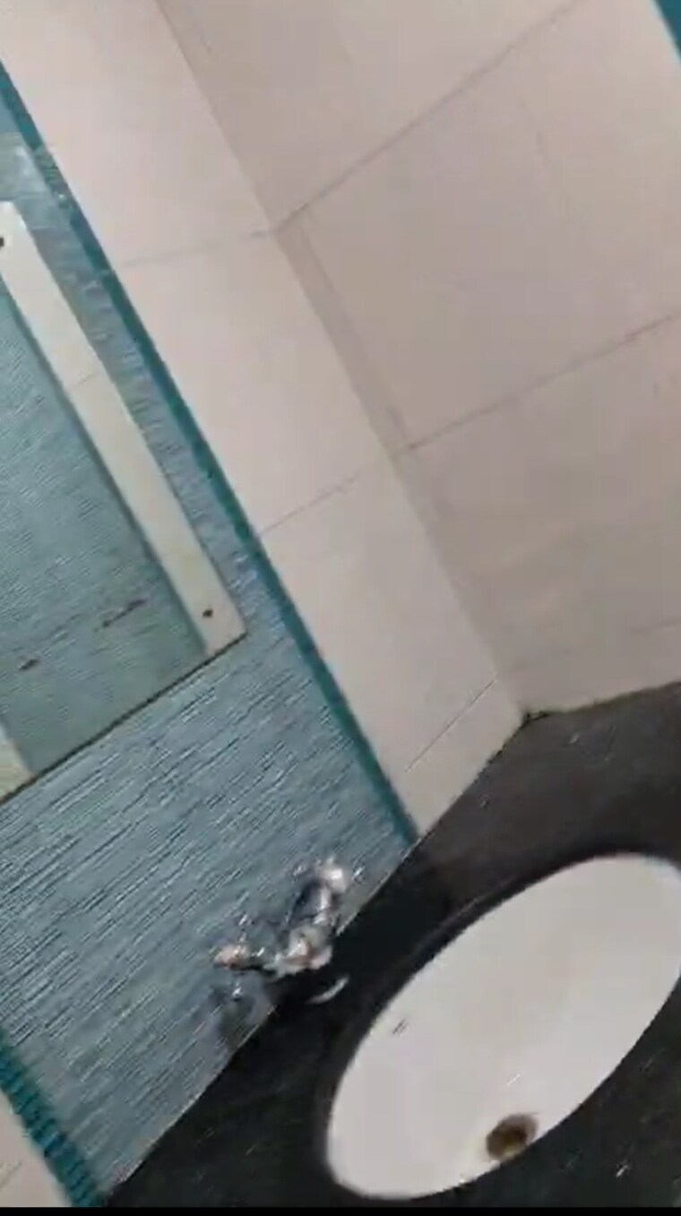 Attached Bathroom, minal-apartments 2 Bedroom 1100 Sq.Ft. Apartment In Andheri East Mumbai 9243709