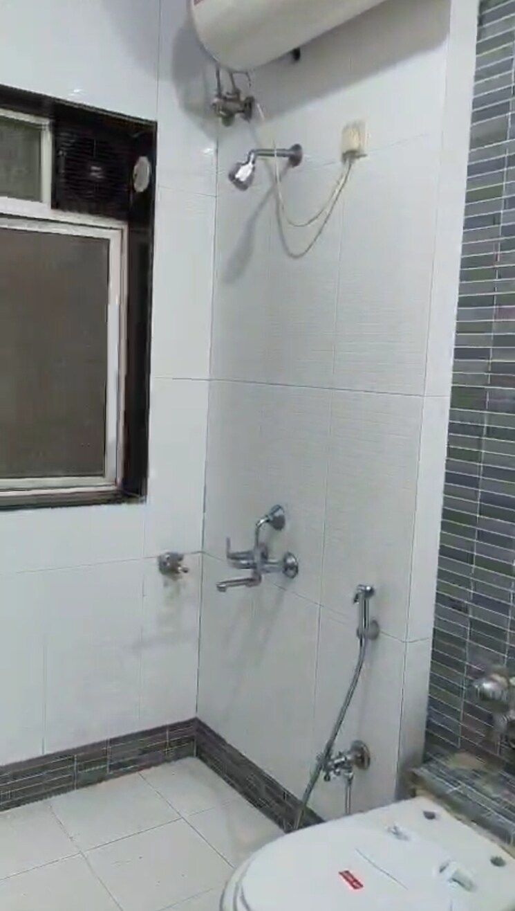 Bathroom, minal-apartments 2 Bedroom 1100 Sq.Ft. Apartment In Andheri East Mumbai 9243709