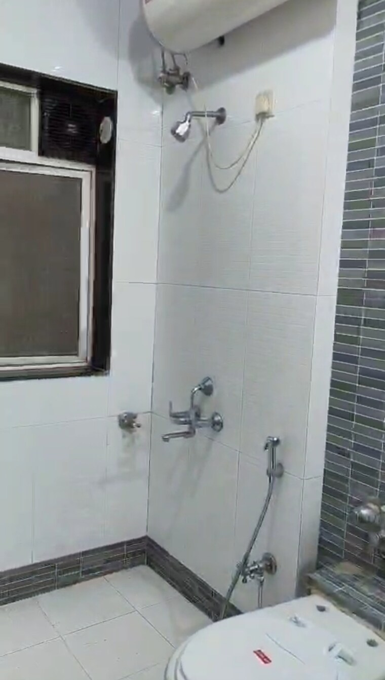 Bathroom, minal-apartments 2 Bedroom 1100 Sq.Ft. Apartment In Andheri East Mumbai 9243709