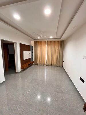 Room in 2 BHK Apartment at Vascon Forest Edge, Kharadi – for Rent