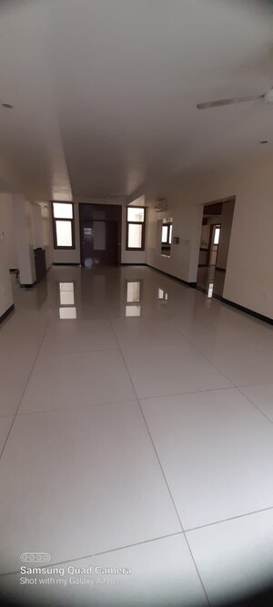 3 BHK Apartment For Rent in City Center Banjara Hills, Banjara Hills
