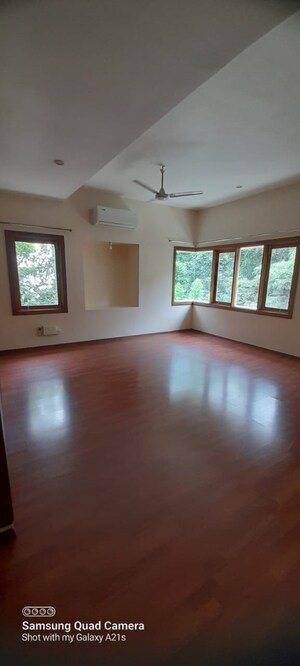 Room in 3 BHK Apartment at City Center Banjara Hills, Banjara Hills – for Rent
