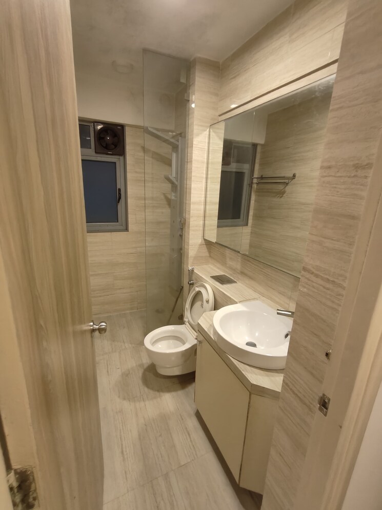 Bathroom, imperial-heights-phase-2 3.5 Bedroom 1700 Sq.Ft. Apartment In Goregaon West Mumbai 9243758