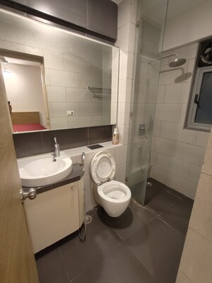 Attached Bathroom in 3.5 BHK Apartment at Imperial Heights Phase 2, Goregaon West – for Rent
