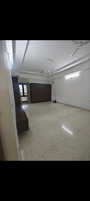 Room in 3 BHK Apartment at Aparna Chandradeep, Banjara Hills – for Rent